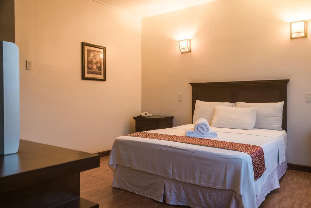Oftana Suites Mandaue City Exterior photo