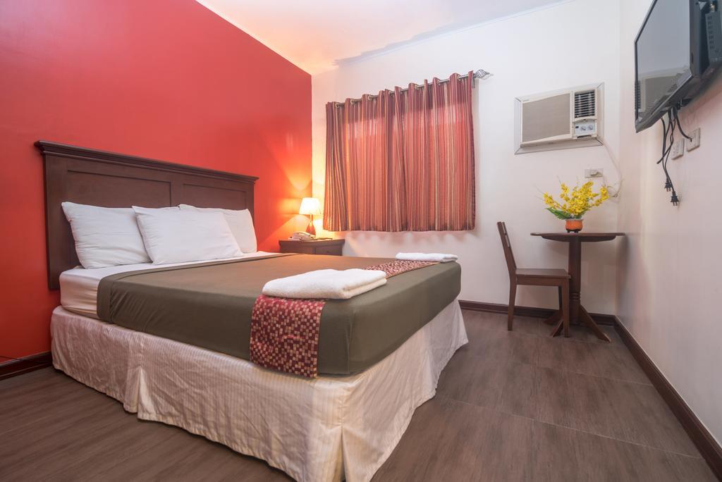 Oftana Suites Mandaue City Exterior photo