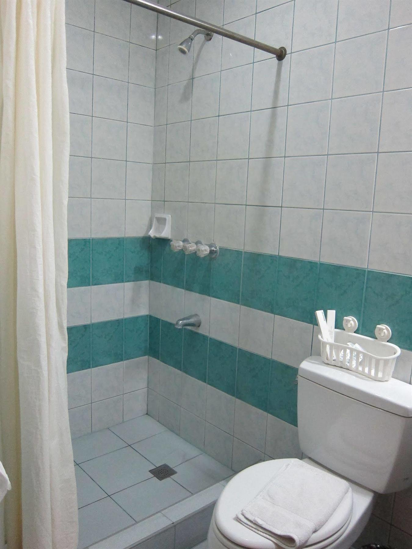 Oftana Suites Mandaue City Exterior photo