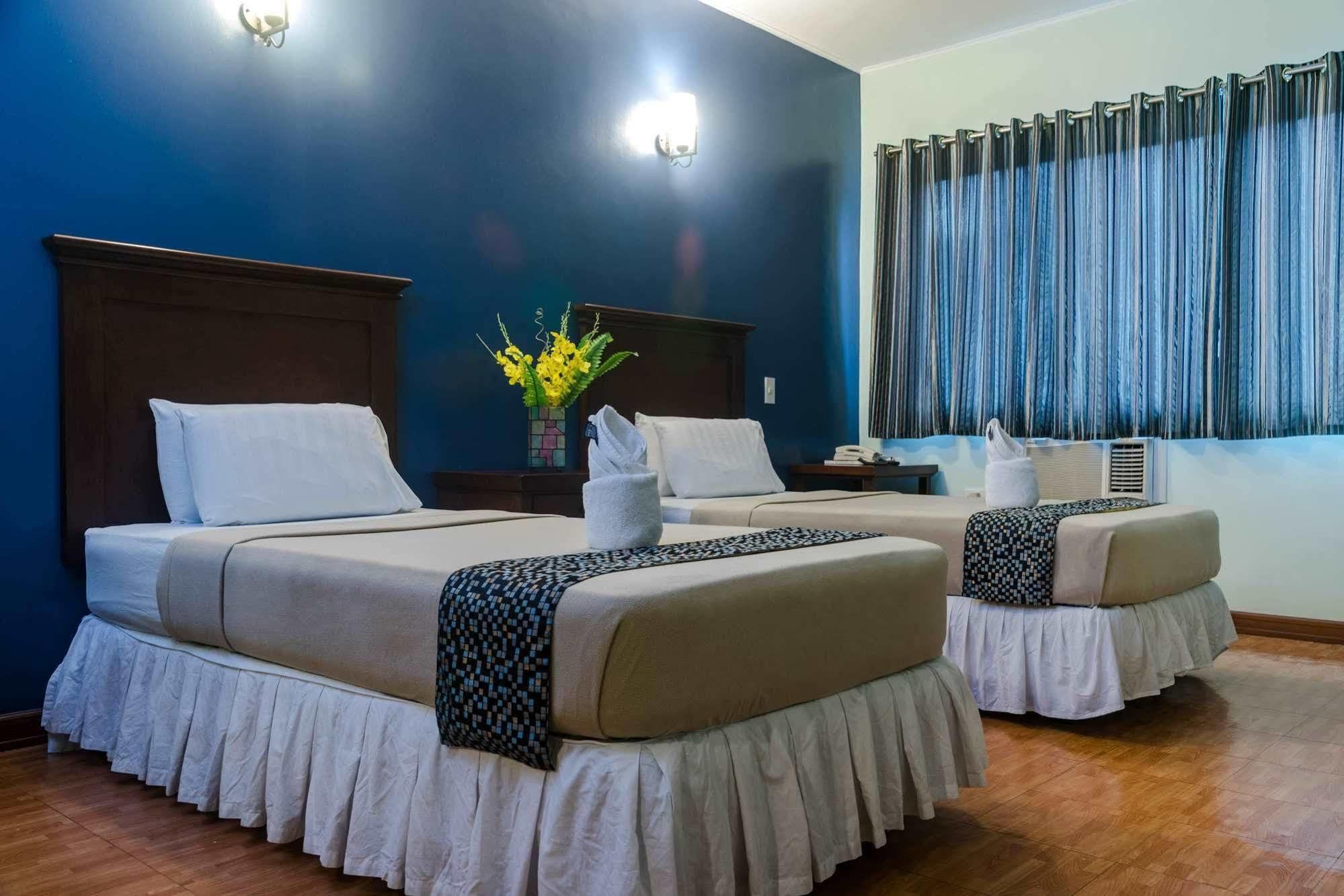 Oftana Suites Mandaue City Exterior photo