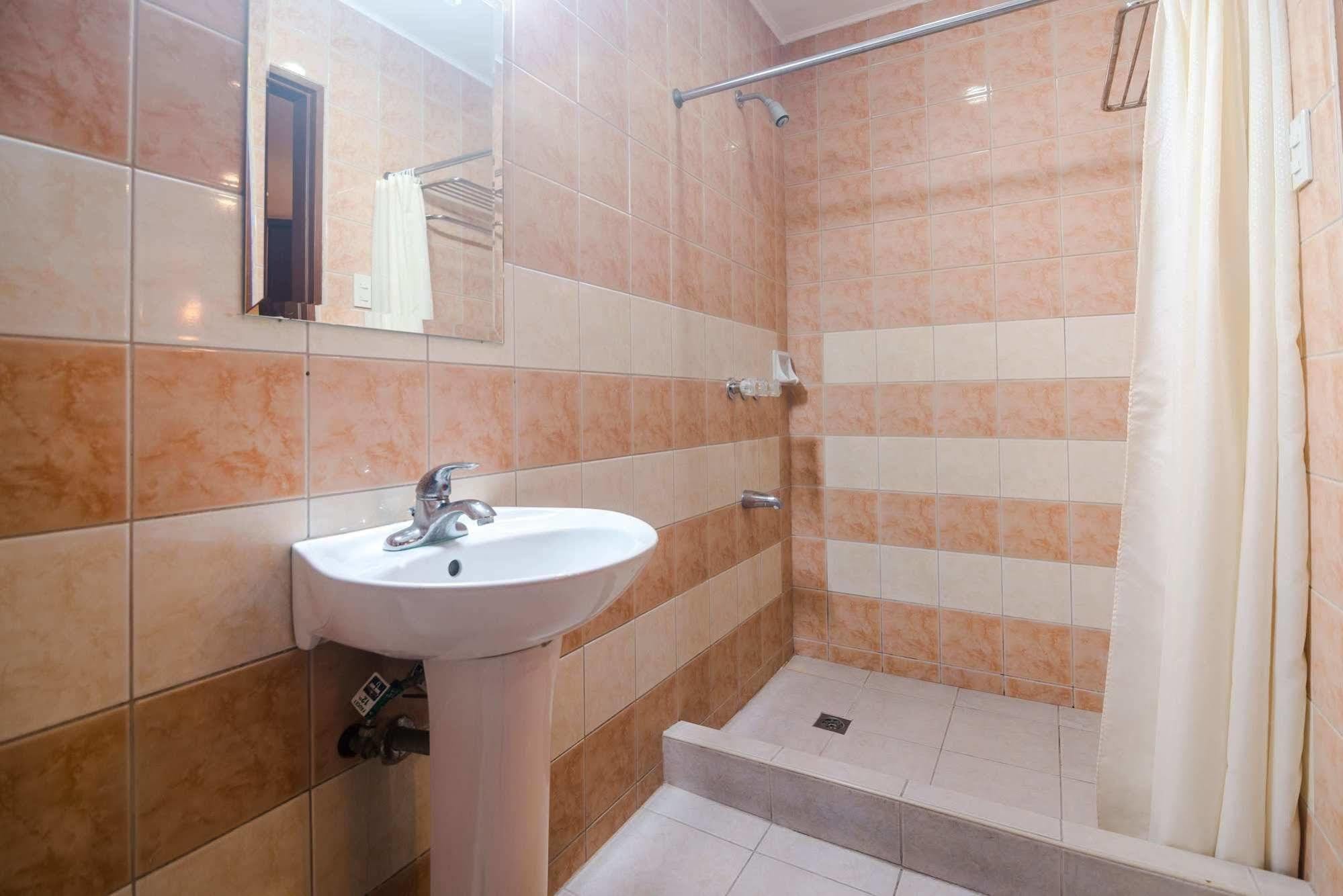 Oftana Suites Mandaue City Exterior photo